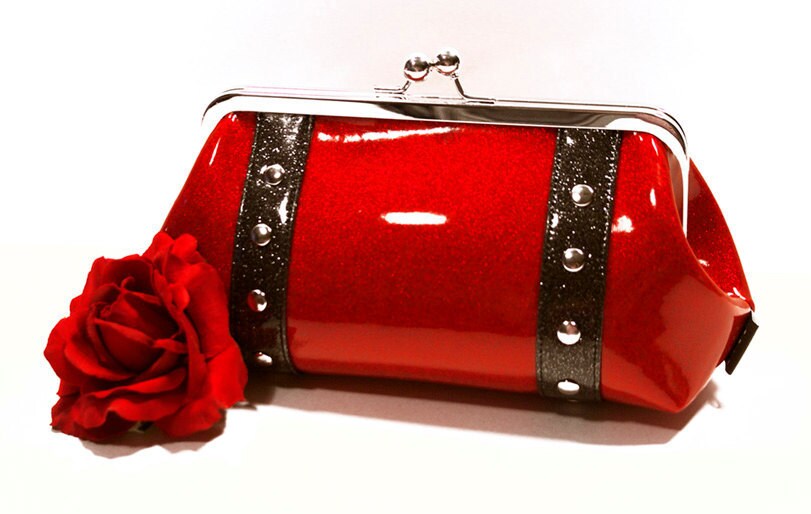 red sparkle clutch bag