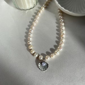 Silver Shell pendant necklace, Freshwater pearl necklace, Pearl jewelry, Coastal Chic Jewelry, Beach party, Summer vacation, Gift for her