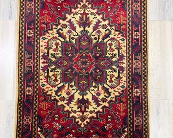 Heriz Hand Knotted Wool Rug: Red Traditional Persian Medallion Rug 3x5 ft