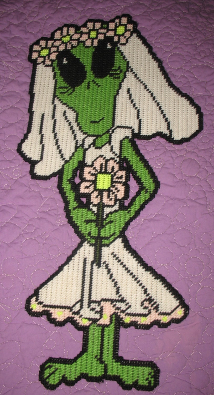 Alien Bride and Groom Plastic Canvas Patterns - Etsy UK