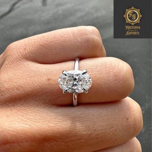 2.50CT Oval Engagement Ring 14k Solid Gold Moissanite Solitaire Ring for Women Simple Moissanite Band Oval Cut Diamond Proposal Ring for Her