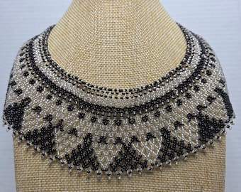 Vintage Boho Southwestern Style Artisan Seed Beaded Collar Bib Necklace Jewelry