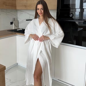 Luxury Cotton Muslin Kimono Robe, Luxury Gift Robe, Textured White Long Bathrobe with Belt & Pockets, Gift-Ready Loungewear, Minimalist Robe