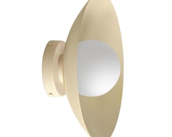 Messing crèmekleurige wandkandelaar: moderne, minimalistische lamp uit het midden van de eeuw