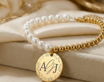 Personalisierbares Perlenarmband Hochzeit | Braut Armband mit Gravur | Gold Coin Monogramm | Brautschmuck elegant