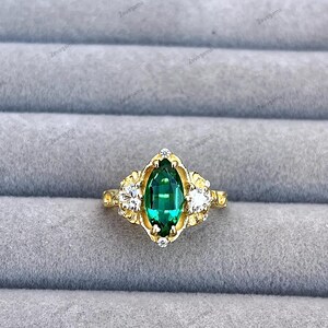 Luxury Emerald Ring, 925 Solid Sterling Silver Handmade Ring, Engagement Ring, Perfect Gift for har