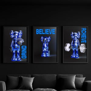 Set di 3 poster da parete KAWS blu, decorazione graffiti Hypebeast Kaws, stampa digitale regalo, poster con figura KAWS, download digitale KAWS blu