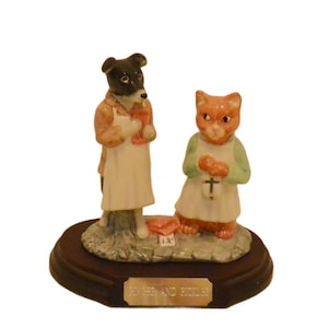 Beatrix Potter Ginger & Pickles Figurines: Beswick Porcelain Gold Edition