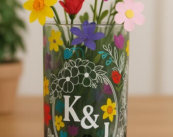 Jarrón floral de cristal personalizado: monograma inicial, decoración botánica