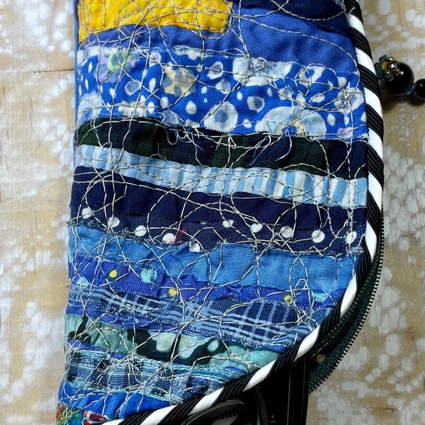 Eyeglass case, sunglass case, eyeglass zipper case, blue colors eyeglass case, oversize glasses case of repurposed fabrics