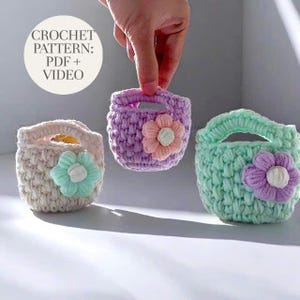 かぎ針編みのミニバッグキーホルダーの型紙（PDF + ビデオチュートリアル） | DIY 財布チャームギフト