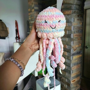 No-Sew Jellyfish Crochet Pattern: Amigurumi Sea Animal (PDF + Video Tutorial)