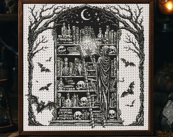 Scaffale infestato, schema punto croce, gotico, Halloween, biblioteca, ricamo, figura ammantata, teschi, pozioni, pipistrelli, luna, dark academia fantasy PDF