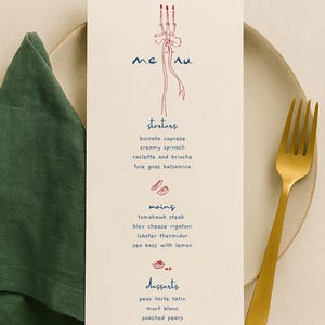 Może przedstawiać: Karta menu restauracji o minimalistycznym designie i ręcznie pisaną czcionką. Menu podzielone jest na przystawki, dania główne i desery. Złoty widelec i zielona serwetka znajdują się po prawej i lewej stronie menu.
