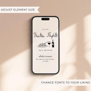 Pu&ograve; includere: Uno smartphone mostra un invito digitale per una "Pasta Night". L'invito presenta un'illustrazione di un piatto di pasta, un bicchiere di vino e una bottiglia. Il testo include la data, l'ora e l'indirizzo di studio aurora a San Francisco.