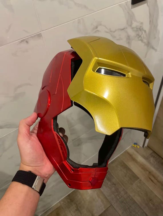 アイアンマンヘルメット LEDライト付き Amazon.co.jp: マーベル レジェンドシリーズ アイアンマン プレミアム