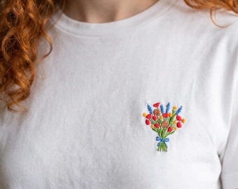 Camiseta bordada "Ramo de Flores" 100% algodón – Unisex – Bordada