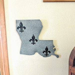 Sophisticated 15&quot; Louisiana Shaped Sign, Faux Stone-Look with Black Metal Fleur De Lis, Great Gift!
