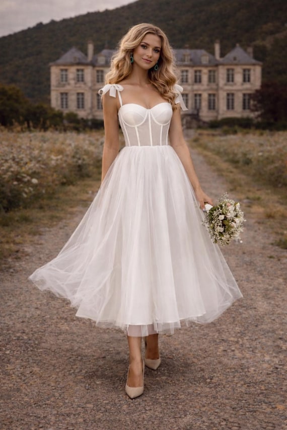 Elegant Tea Length Silk Tulle Wedding Dress - Sweetheart Neckline - Civil Ceremony Gown - In Stock Size 10 US 50s Style Midi Bridal Gowns