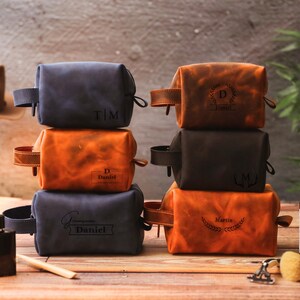 Personalized Groomsmen Gift Dopp Kit Bag Customized Leather Toiletry Bag Monogram Mens Toiletry Bag Leather Custom Gift for Guys Men Wedding