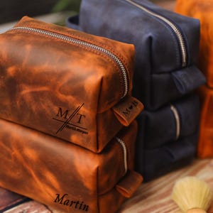 Real Leather Dopp Kit, Men&#39;s Shaving Kit, Groomsman Gift, Custom Leather Toiletry Bag, Best Man Gift,Husband birthday Gift, Anniversary Gift