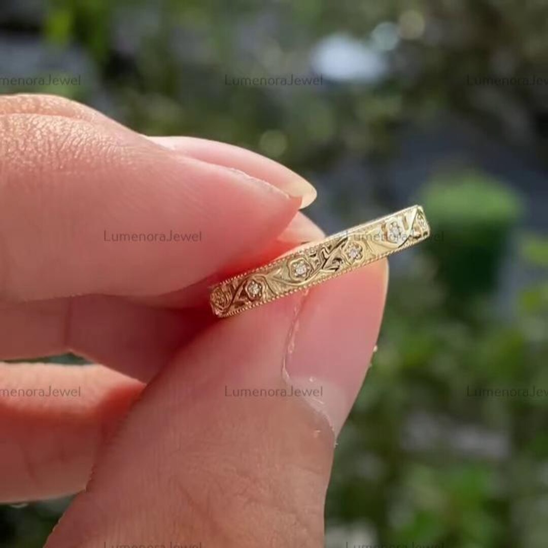 Round Cut Moissanite Vintage Wedding Band, 14K Yellow Gold Dainty ...