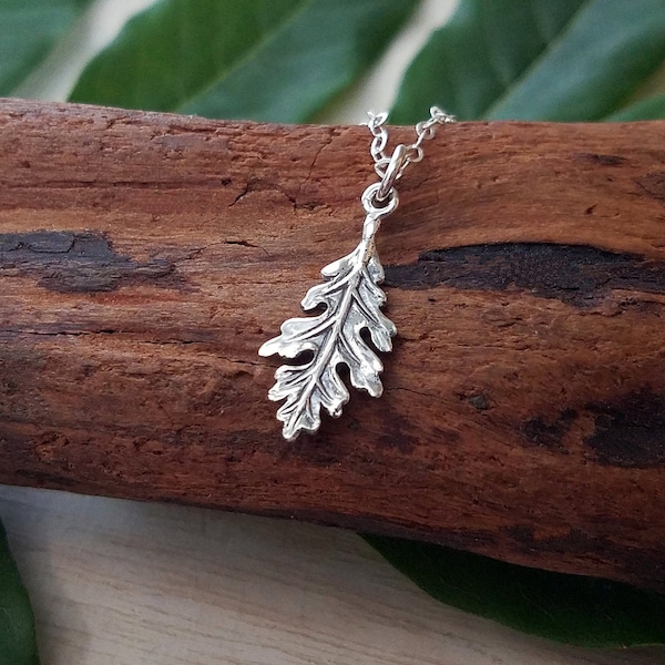 Sterling Silver Oak Leaf Necklace, Oak Leaf Necklace, Autumn Fall Jewelry, Oak Leaf Jewelry, Forest Tree Jewelry, Nature Jewelry, Oak Tree