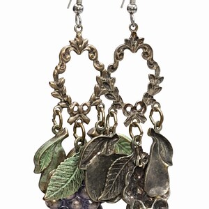 Boucles d'oreilles pendantes bohèmes raisins des années 1990, thème fruits, ton argent vieilli