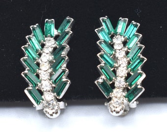 Art deco emerald and clear Rhinestone earrings clip back baguette cut