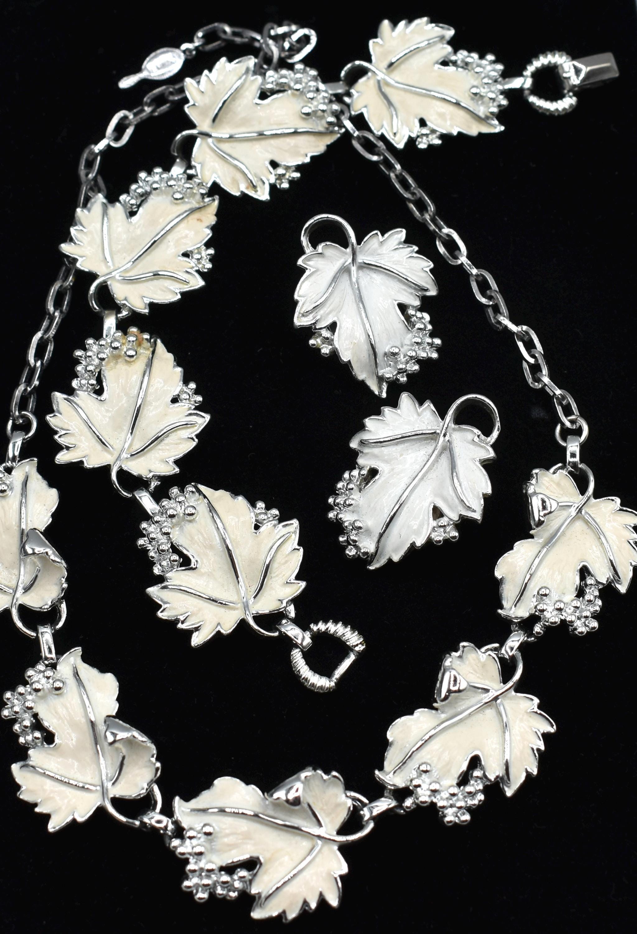 Vintage Sarah Coventry Whispering Leaves Statement Necklace