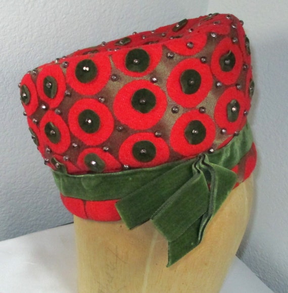 Vintage Red and Green Wool Felt Hat Beaded Polka Dot Design  display picture 1