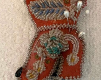Coussin à épingles pour bottines antique en perles à la main, coussin à épingles en perles de verre, perles à la main