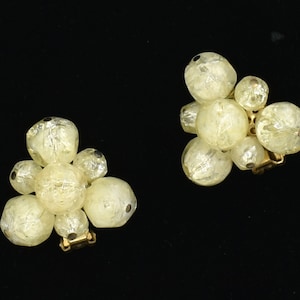 Vintage Hattie Carnegie yellow crackle beaded Cluster Earrings