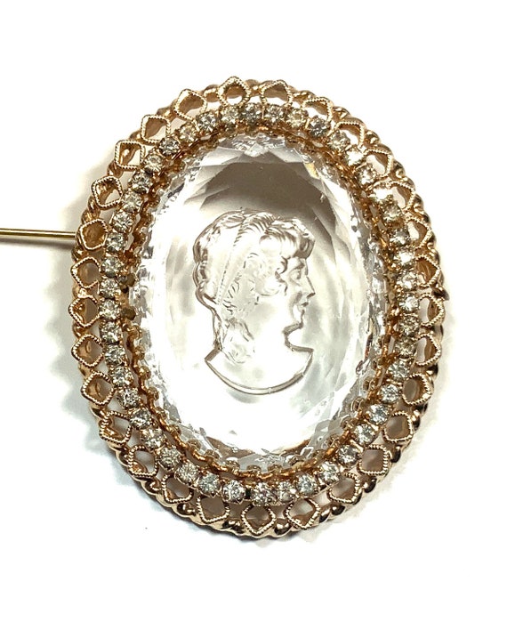 Beautiful Clear faceted Glass Cameo Brooch surrou… - image 1