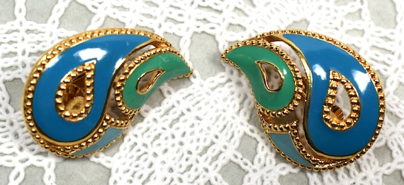 Vintage Signed Avon paisley clip earrings Blue an… - image 1