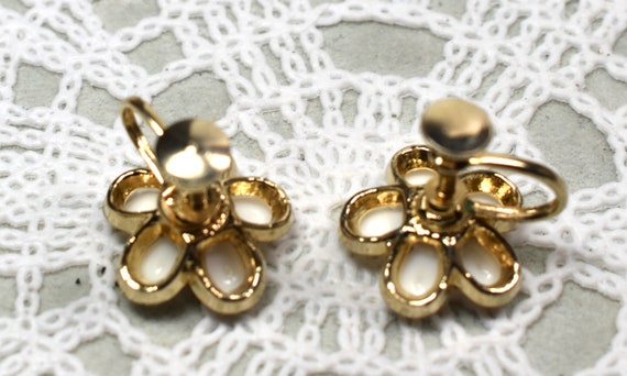 Boucles D'oreilles Vintage Anciennes - Motif Fleur Carré émaillé Couleur Or - Occasion Bon état - Bijou Rétro