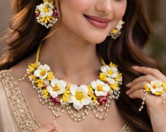 Conjunto de 6 joyas Haldi con flores amarillas para mujer, collar de boda y pulsera Maang Tika.