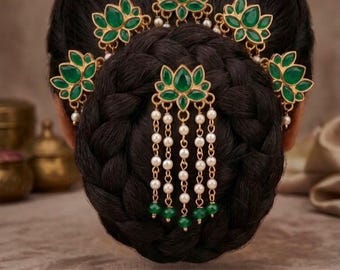 6 pins gouden Jadai Billai-broche: Zuid-Indiase bruids Amboda-haaraccessoire Kundan & Pearl