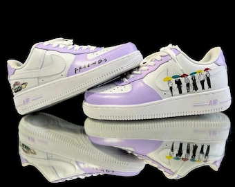 Handmålade sitcom-sneakers | Lavendelfärgade, specialdesignade AF1-stilar