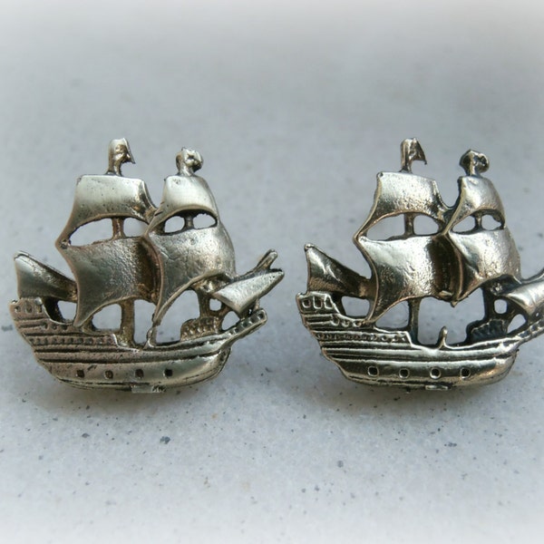 BY THE SHORE EARRINGS, AEGEAN NAVY main image 1