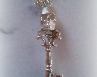Skeleton Key Necklace, Skeleton Skull Key, Skeleton Key Jewelry, Gift for Boyfriend, Gift for Girlfriend, Silver Skeleton Key