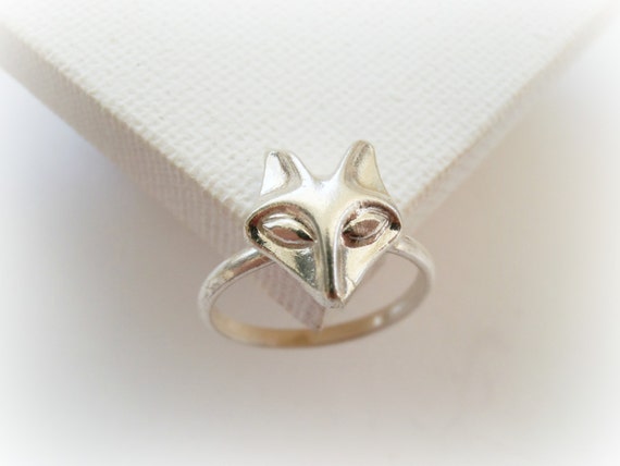 Sterling silver ring with fine silver fox head