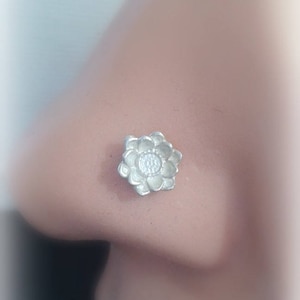 Piercing al naso in argento Lotus - Piercing al trago Lotus - Piercing alla cartilagine Lotus - Piercing al naso Lotus - Piercing yoga - Regalo per la ragazza indiana