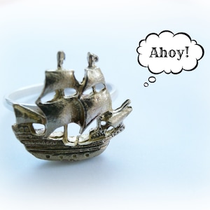 Pirate Ship Ring - Nautical Silver Ring - Silver Handmade Ring - Sea Lovers Gift - Sailor Jewelry - Unisex Signet Ring