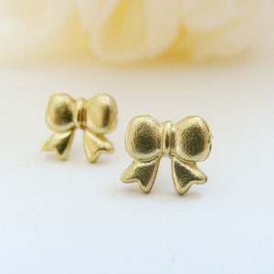 Tiny Bow Earrings - Bow Cartilage Earring - Bow Stud Earring - Cute Cartilage Earring - Tiny Stud Earring - Multiple piercing