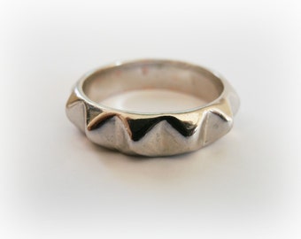 Anello Spike in argento - Anello punk - Anello piramidale - Anello Spike Stack in argento sterling - Anello Spike in argento - Gioielli Spike - Anello punk rock