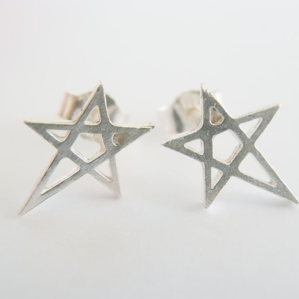 Geometric Star Earrings Sterling Silver - Sterling Silver Tiny Pentacle Studs - Multiple piercing - Cartilage Earring - Tragus Earring