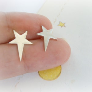 Sterling Silver Star Earrings - Tiny Star Stud Earrings - Tiny Star Studs Sterling Silver - Multiple piercing - Cartilage Earring 925