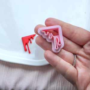 Droppande blod Polymer Clay Cutter – Halloween, Skräcksmycken