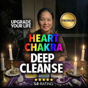Könnte beinhalten: Ein Bild mit einer lächelnden Frau und den Texten "UPGRADE YOUR LIFE" und "HEART CHAKRA DEEP CLEANSE." Es zeigt brennende Kerzen, Tarotkarten, Kristalle und ein goldenes "PREMIUM" Siegel. Die Bewertung ist 5,0 Sterne. Spirituelles Thema.